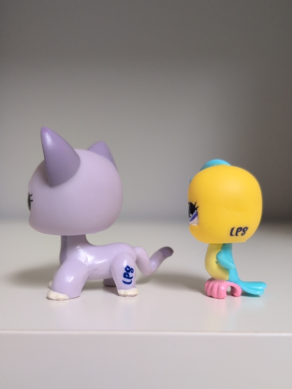 Rare Littlest Pet Shop #2094 & #2095 Lavender Shorthair Cat And Bird - Picture 2 of 6
